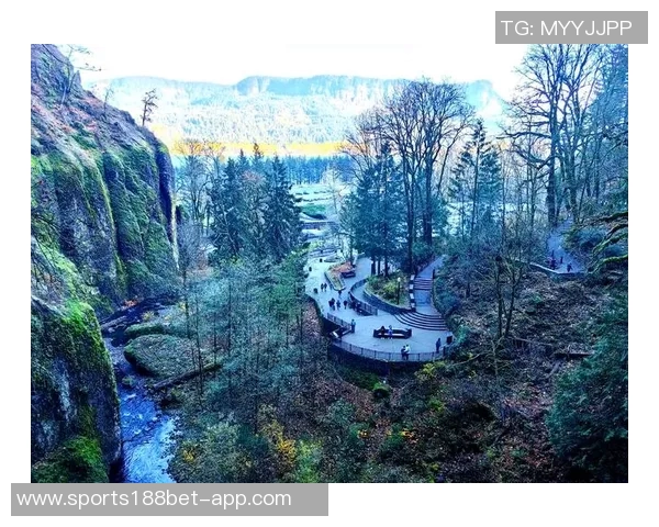 林葳波特兰游记分享看球之余打卡马尔特诺玛瀑布美景