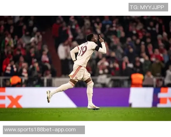 拜仁关闭欧冠主场死忠看台球迷领袖痛斥焰火行为影响球队形象